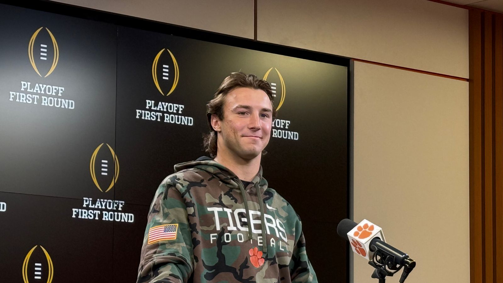 Clemson QB Cade Klubnik Prepares for Emotional Return to Austin with Focused Mindset and Resilience